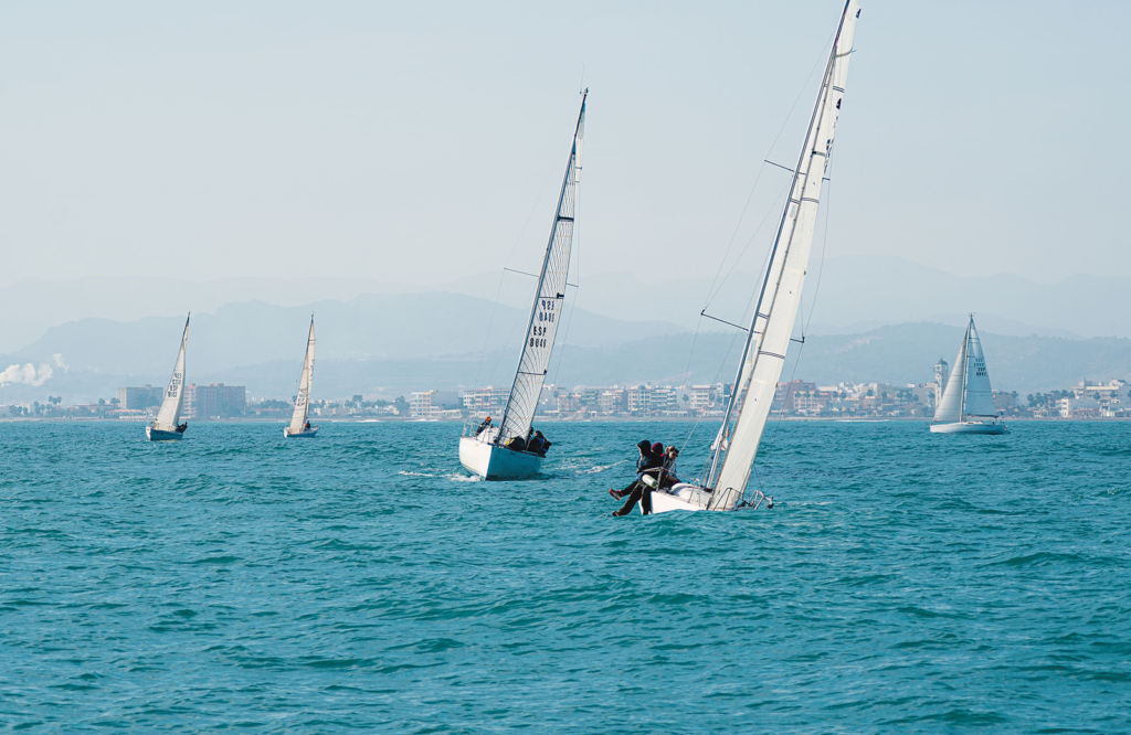Noel Forseas, creative lifestyle photographer Virginia. A group of sailboats competing in a race.