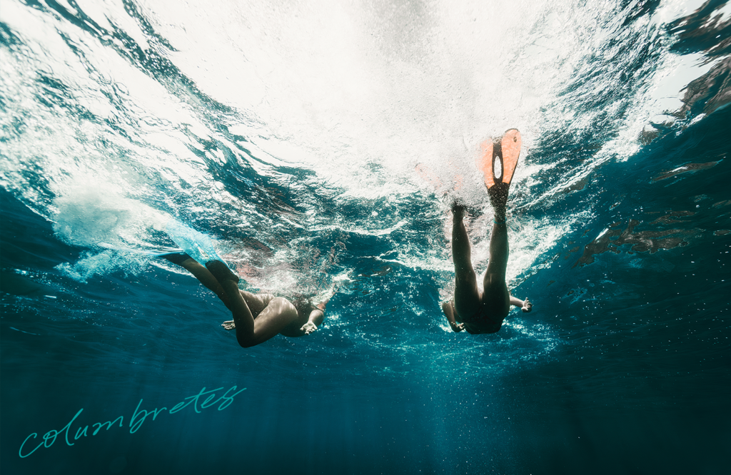 Noel Forseas, fotógrafo profesional Barcelona. Personas nadando en el mar.